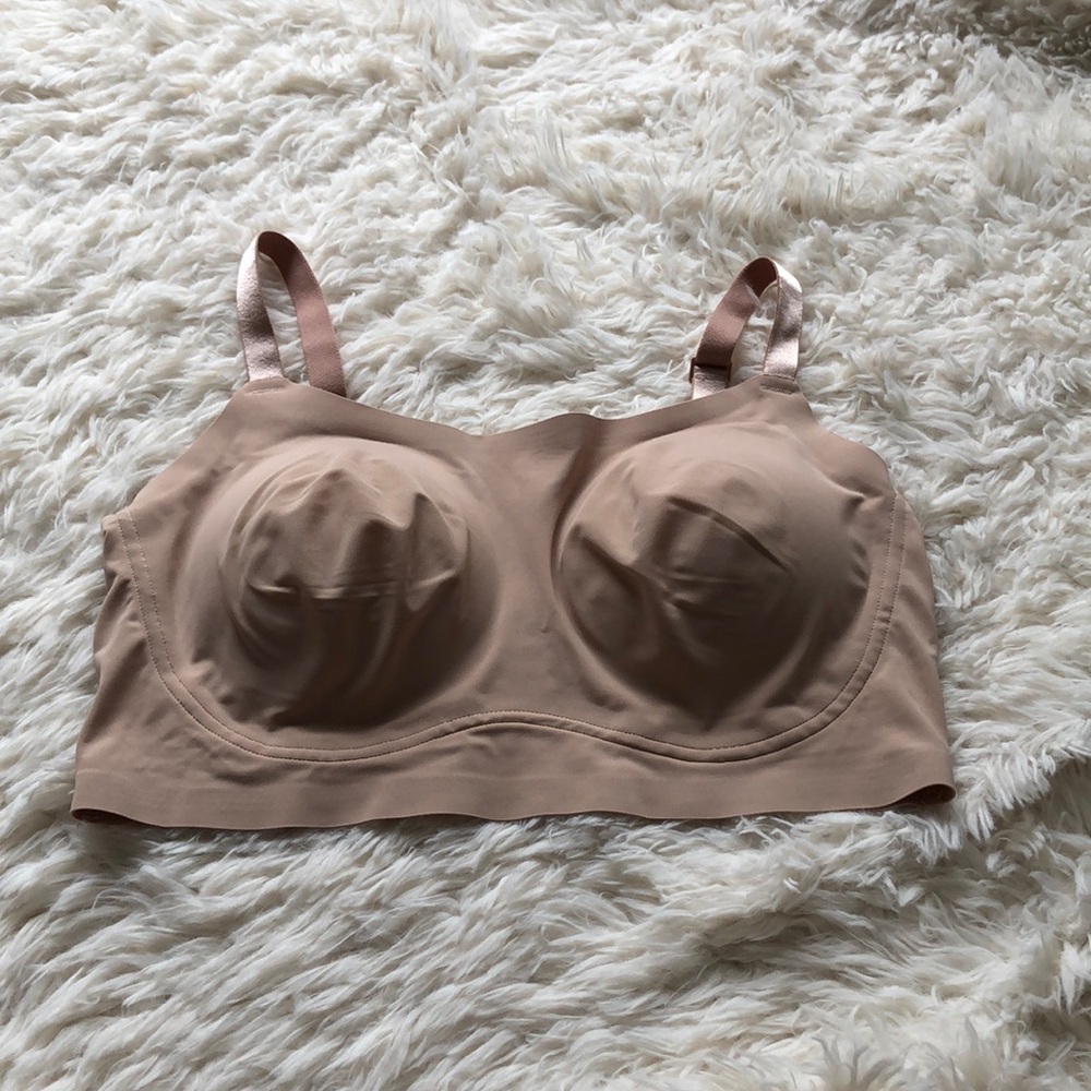 True & Co True Body lift wireless bra full cup